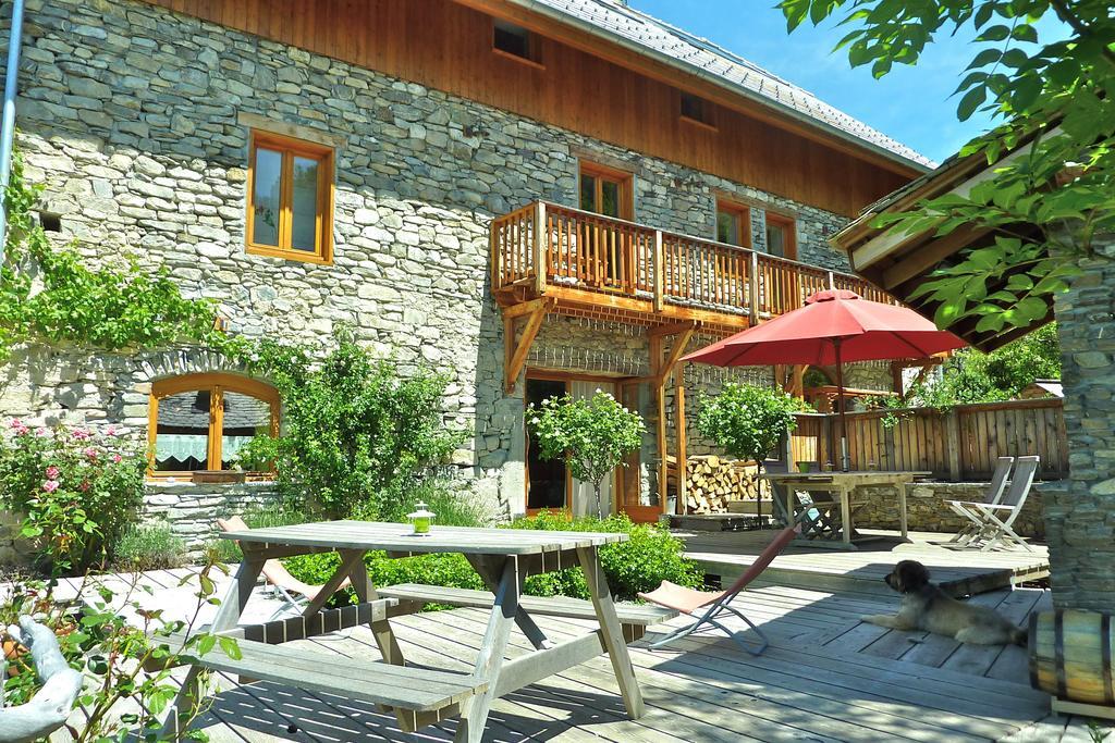 Le Moulin Ollivier Hotel Saint-Andre-d'Embrun Exterior photo